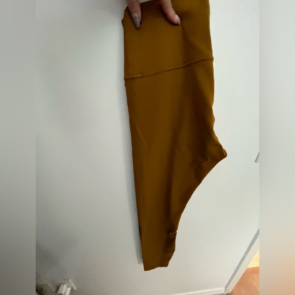 Wunder Under Train leggings. Camel colour, NEW condition, worn 5x if that. - Picture 3 of 3